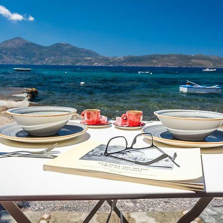 Villa Neosikos Amazing Beach House In Milos Island à Klima  Extérieur photo