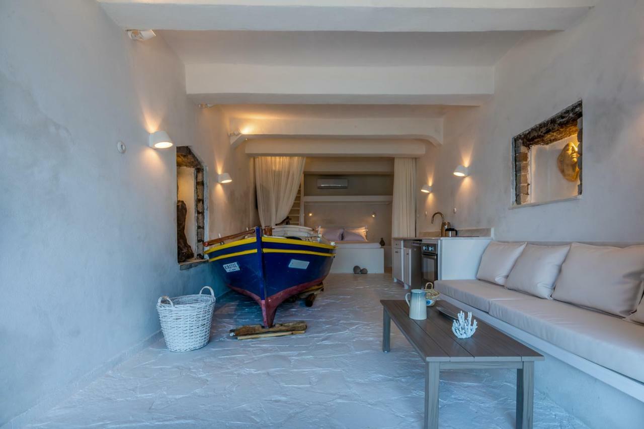 Villa Neosikos Amazing Beach House In Milos Island à Klima  Extérieur photo